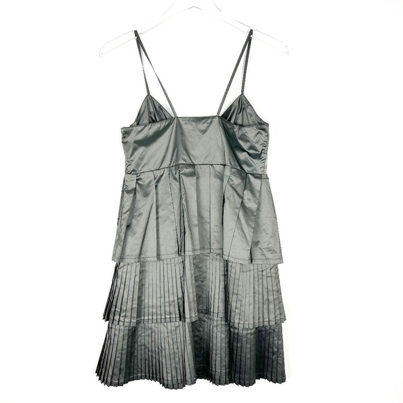 Patrizia Pepe Firenze Pleated Tiered Camisole Top. Metallic Grey. Size US 8 - Picture 12 of 13